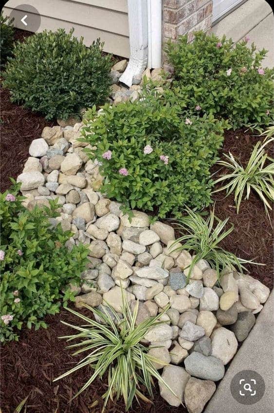 Amazing River Rock Landscaping Ideas